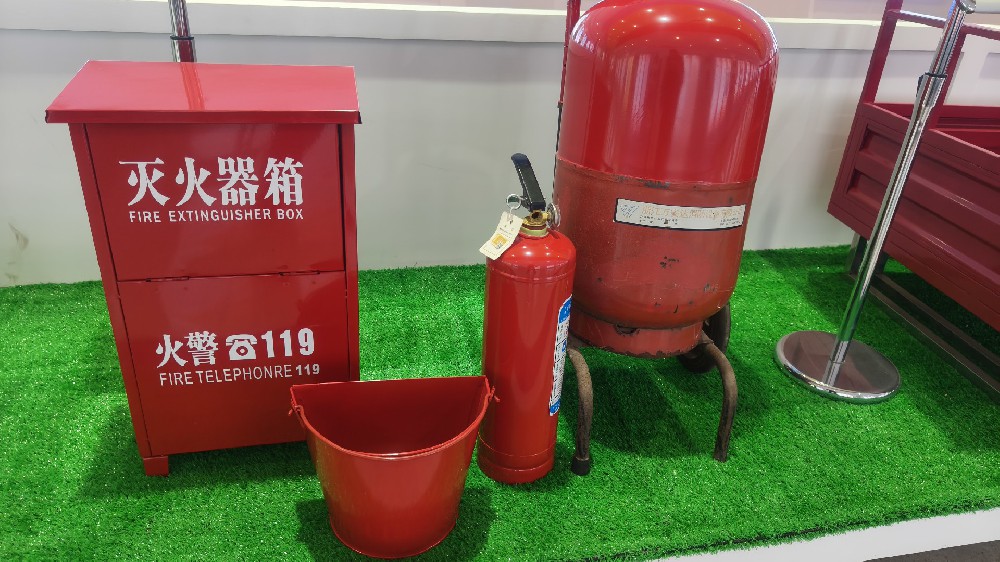 守护安全防线，金年会醇酸专用汽车漆为公安消防设备添彩