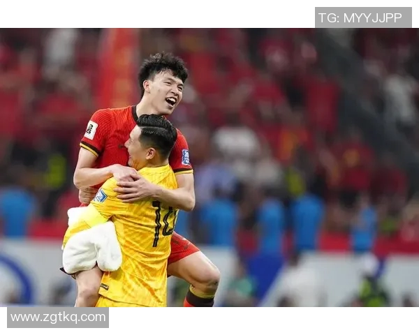 王钰栋精彩兜射助力球队逆转浙江队展现出色个人能力