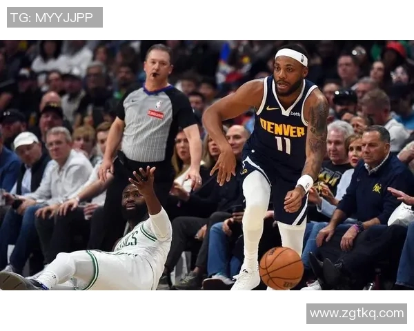 猛龙主场强势击败活塞，洛瑞闪耀全场，贡献20分助球队夺胜